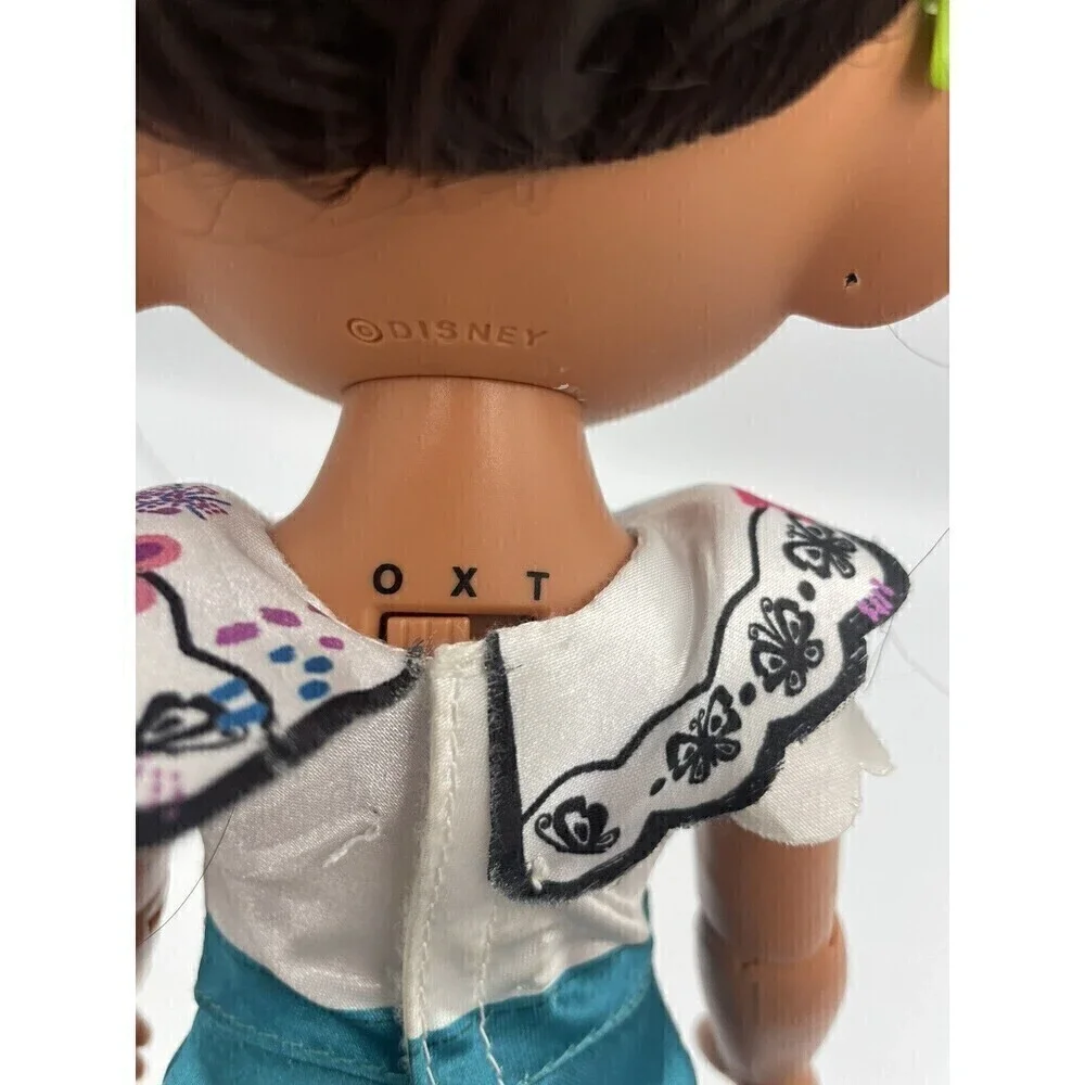 Disney ENCANTO YOUNG MIRABEL MADRIGAL DOLL  Talking Green Glasses 14